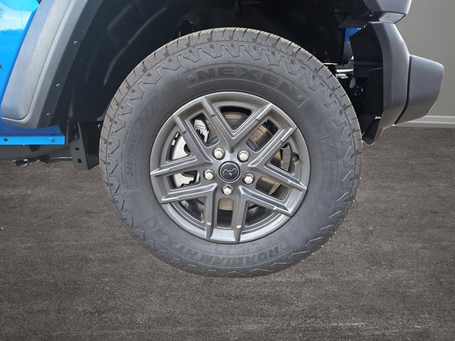 Vehicle image 24 of 66