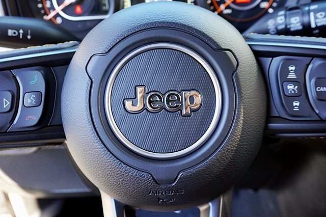 Vehicle image 43 of 45