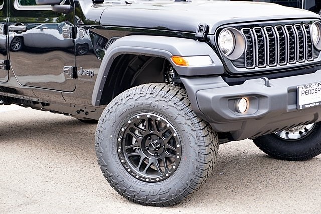 Vehicle image 8 of 45