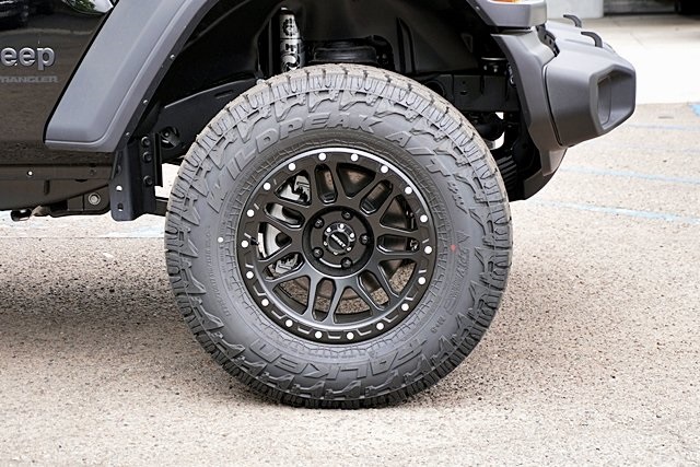 Vehicle image 11 of 45