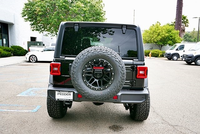 Vehicle image 13 of 45