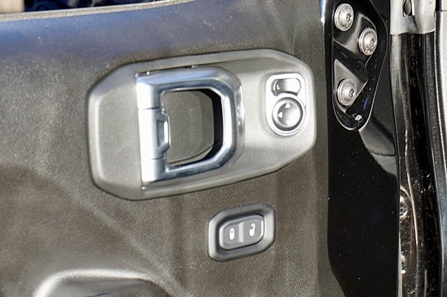Vehicle image 30 of 45