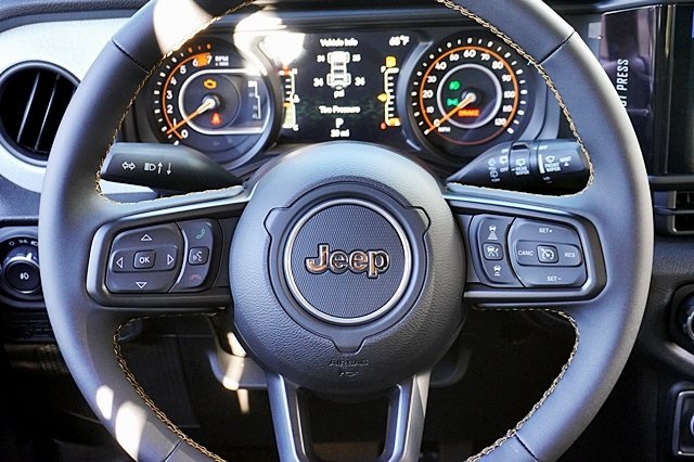 Vehicle image 26 of 45
