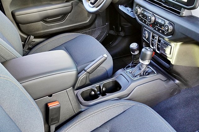 Vehicle image 16 of 45