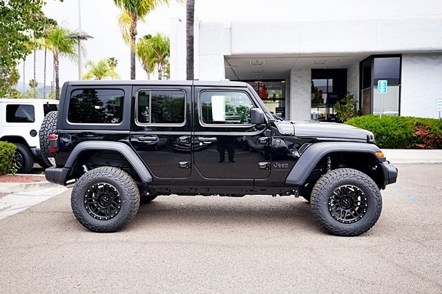 Vehicle image 6 of 45