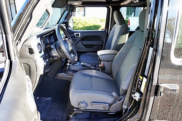 Vehicle image 20 of 45