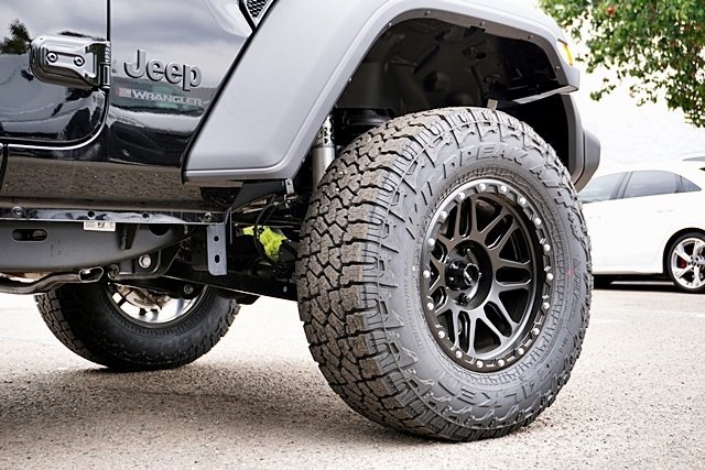 Vehicle image 12 of 45