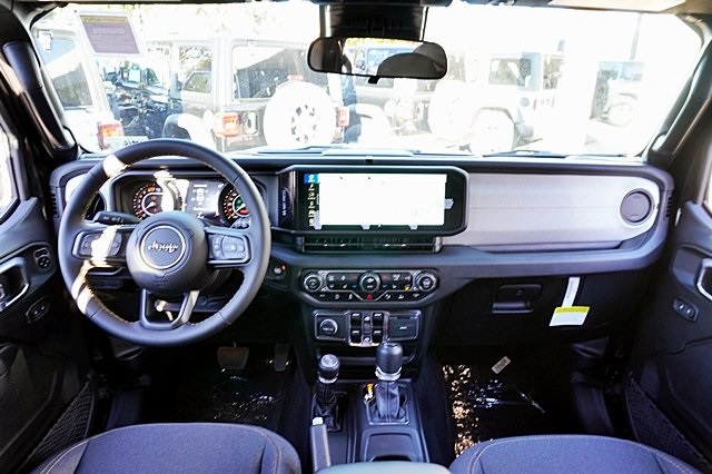 Vehicle image 24 of 45