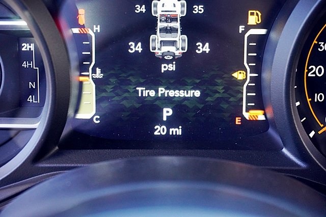 Vehicle image 41 of 45