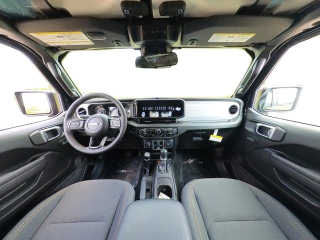 Vehicle image 62 of 65