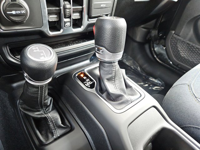 Vehicle image 60 of 65