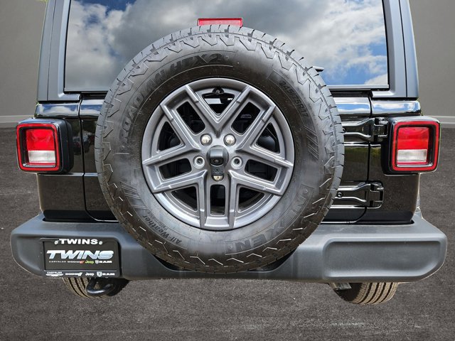 Vehicle image 29 of 65