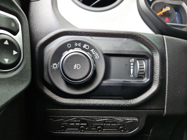 Vehicle image 22 of 65