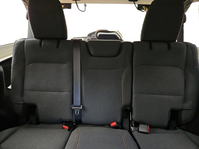 Vehicle image 18 of 65