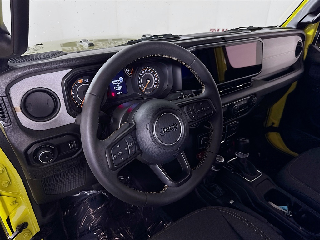 Vehicle image 9 of 27