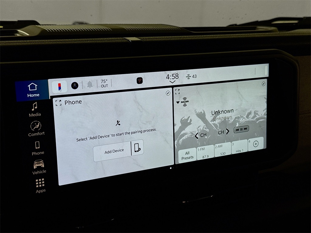 Vehicle image 14 of 27