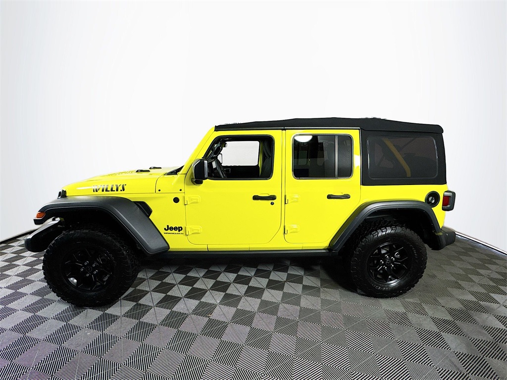 Vehicle image 8 of 27