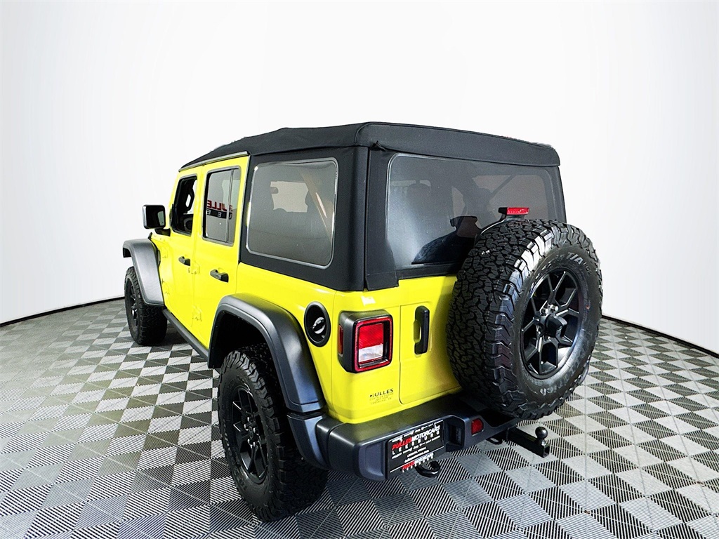 Vehicle image 7 of 27