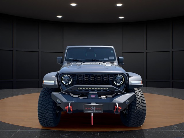 Vehicle image 2 of 37