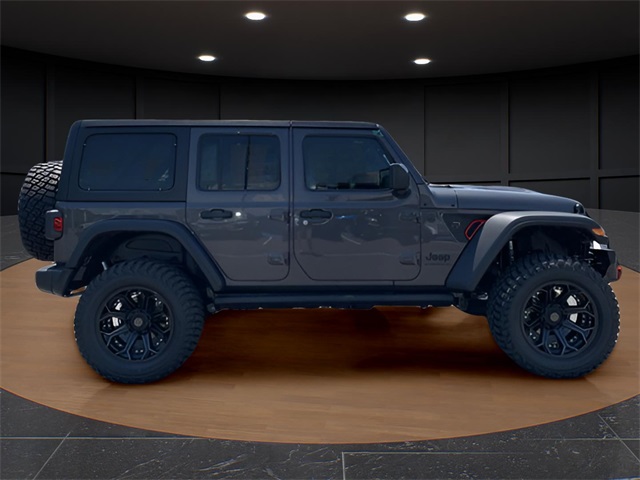 Vehicle image 4 of 37