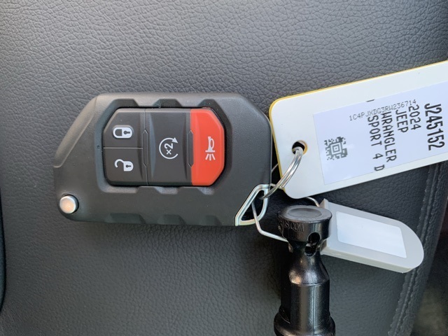 Vehicle image 29 of 37