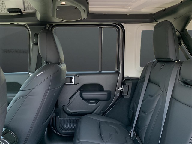Vehicle image 14 of 37