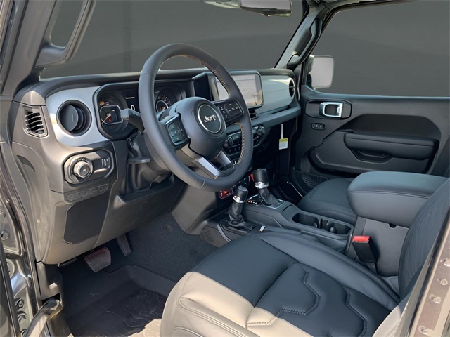 Vehicle image 18 of 37