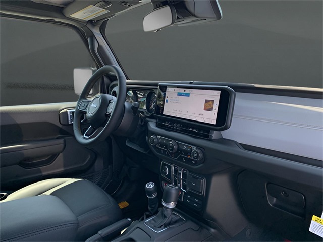 Vehicle image 17 of 37