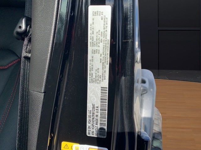 Vehicle image 28 of 37