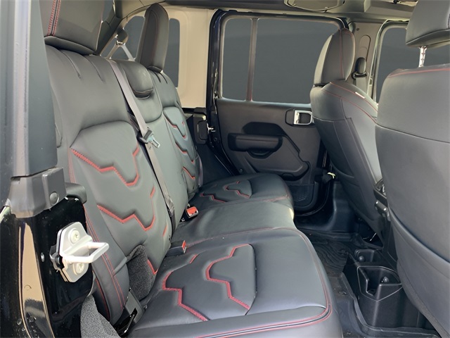 Vehicle image 13 of 37