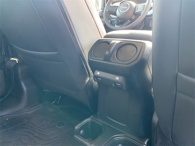 Vehicle image 36 of 37