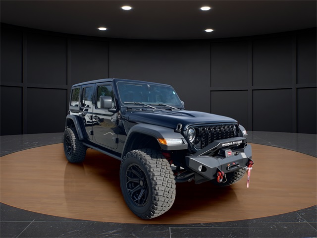 Vehicle image 4 of 37