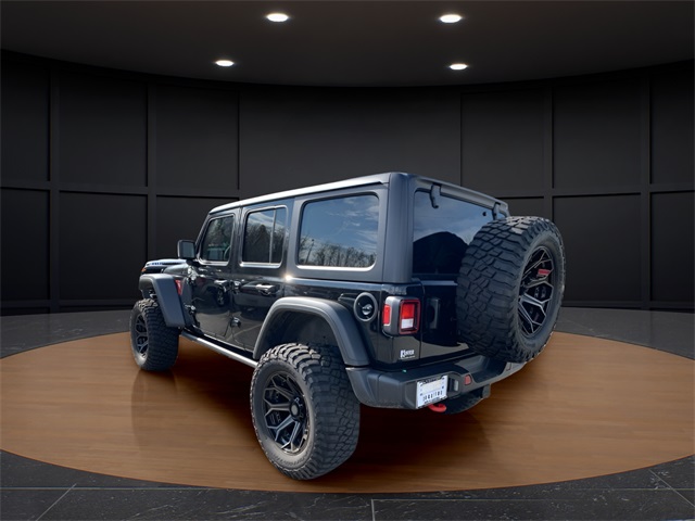 Vehicle image 8 of 37
