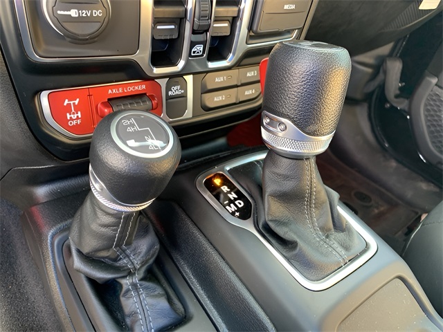 Vehicle image 23 of 37
