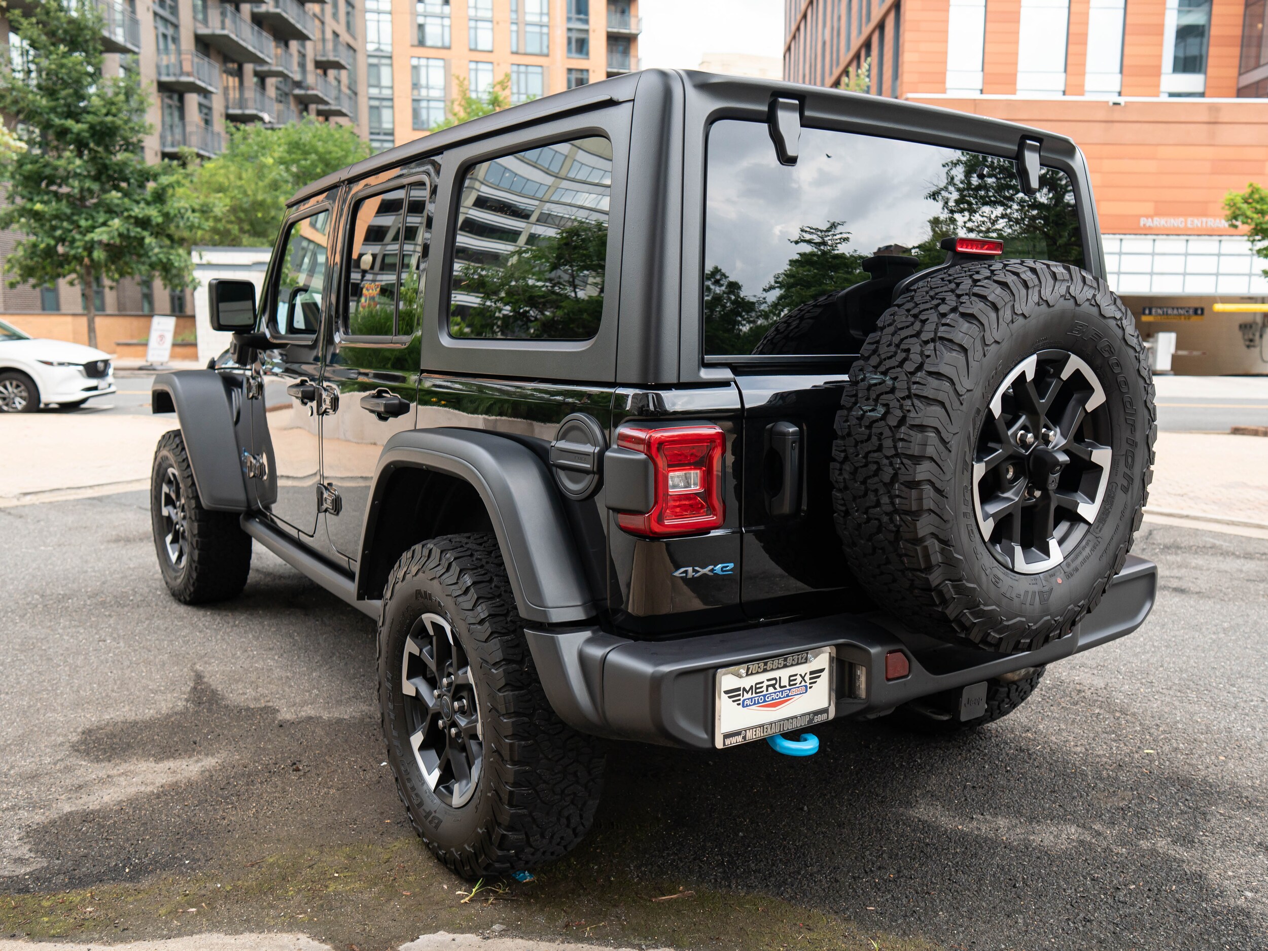 Vehicle image 5 of 59