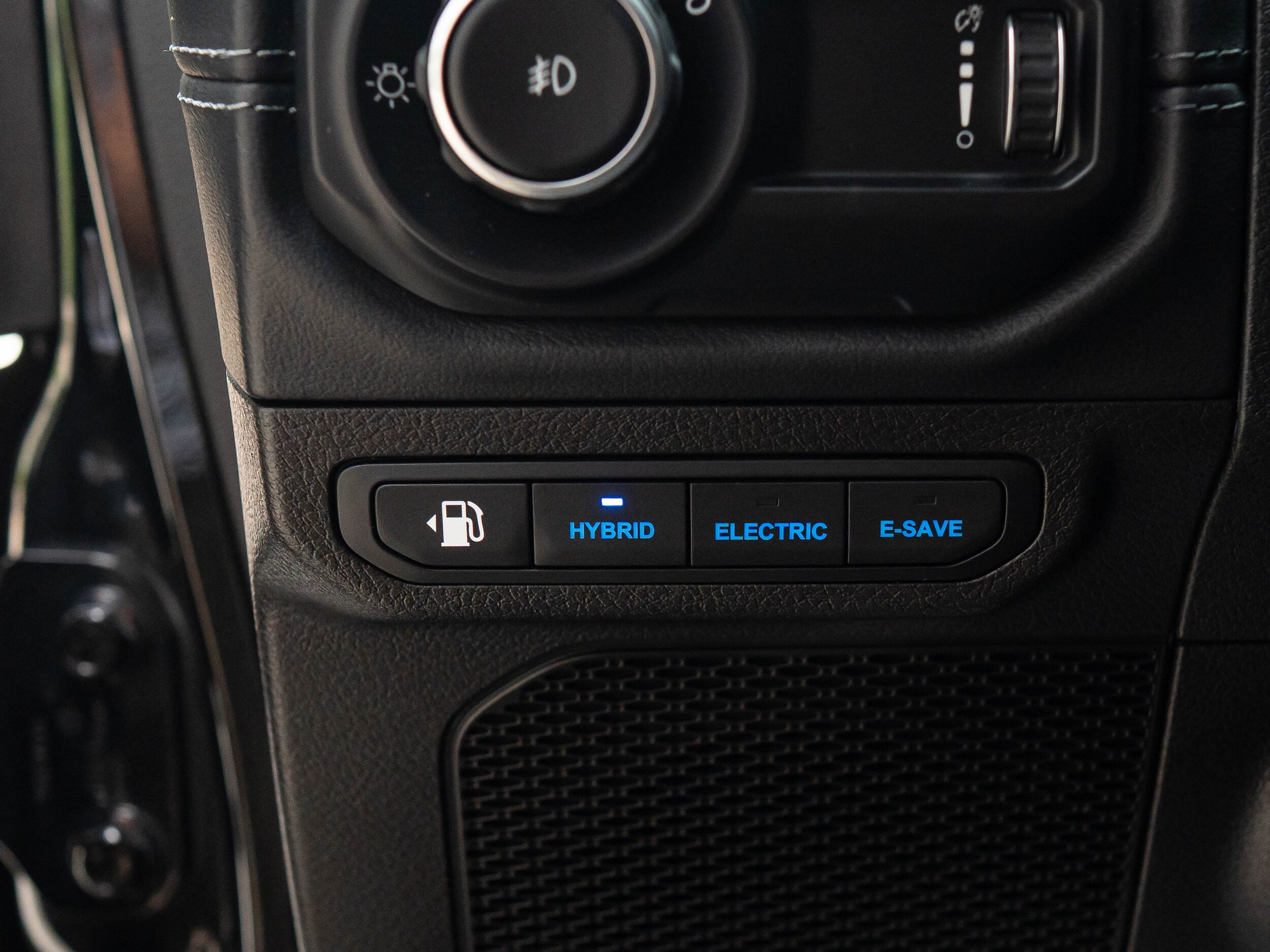 Vehicle image 41 of 59