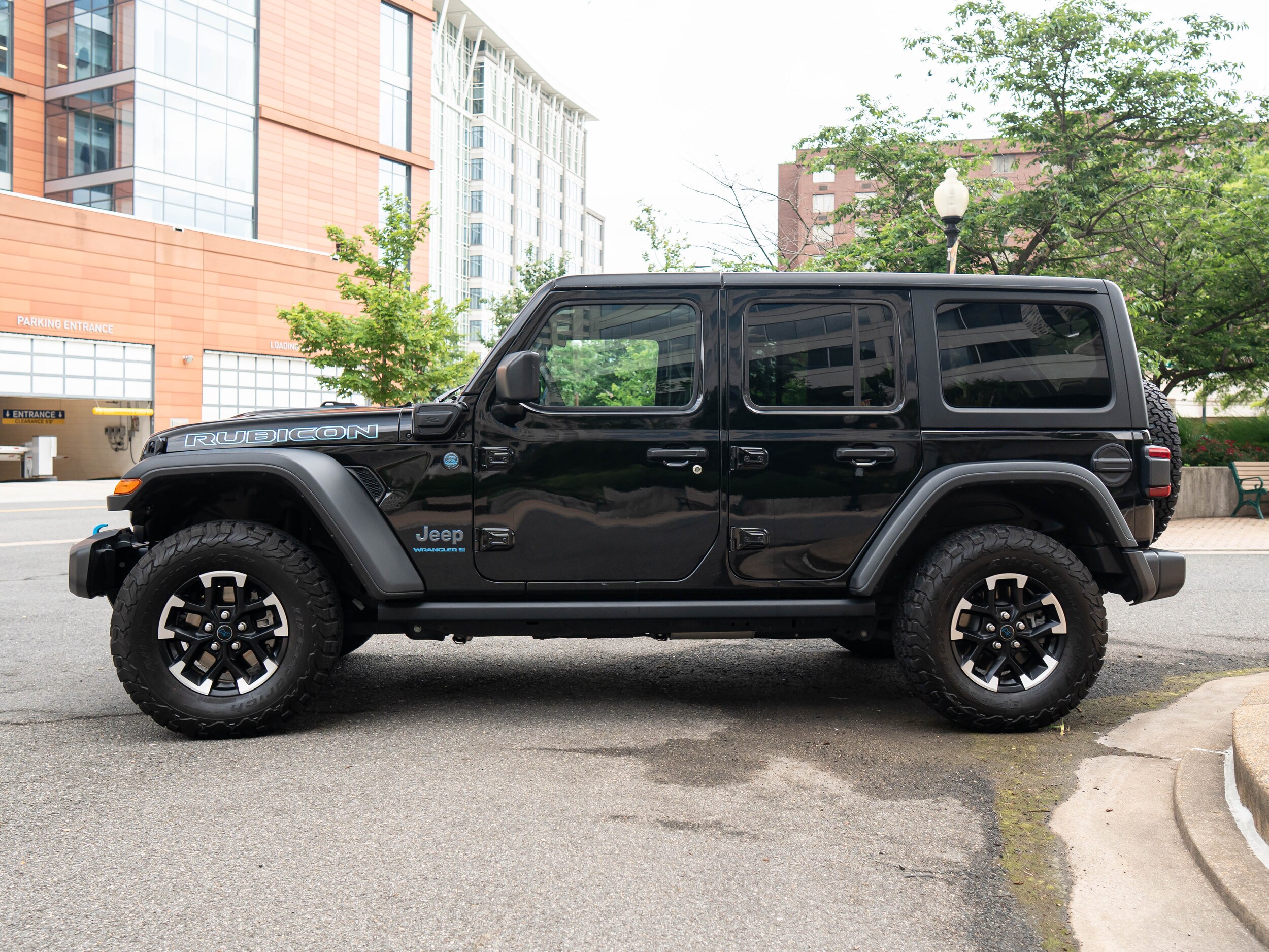 Vehicle image 6 of 59