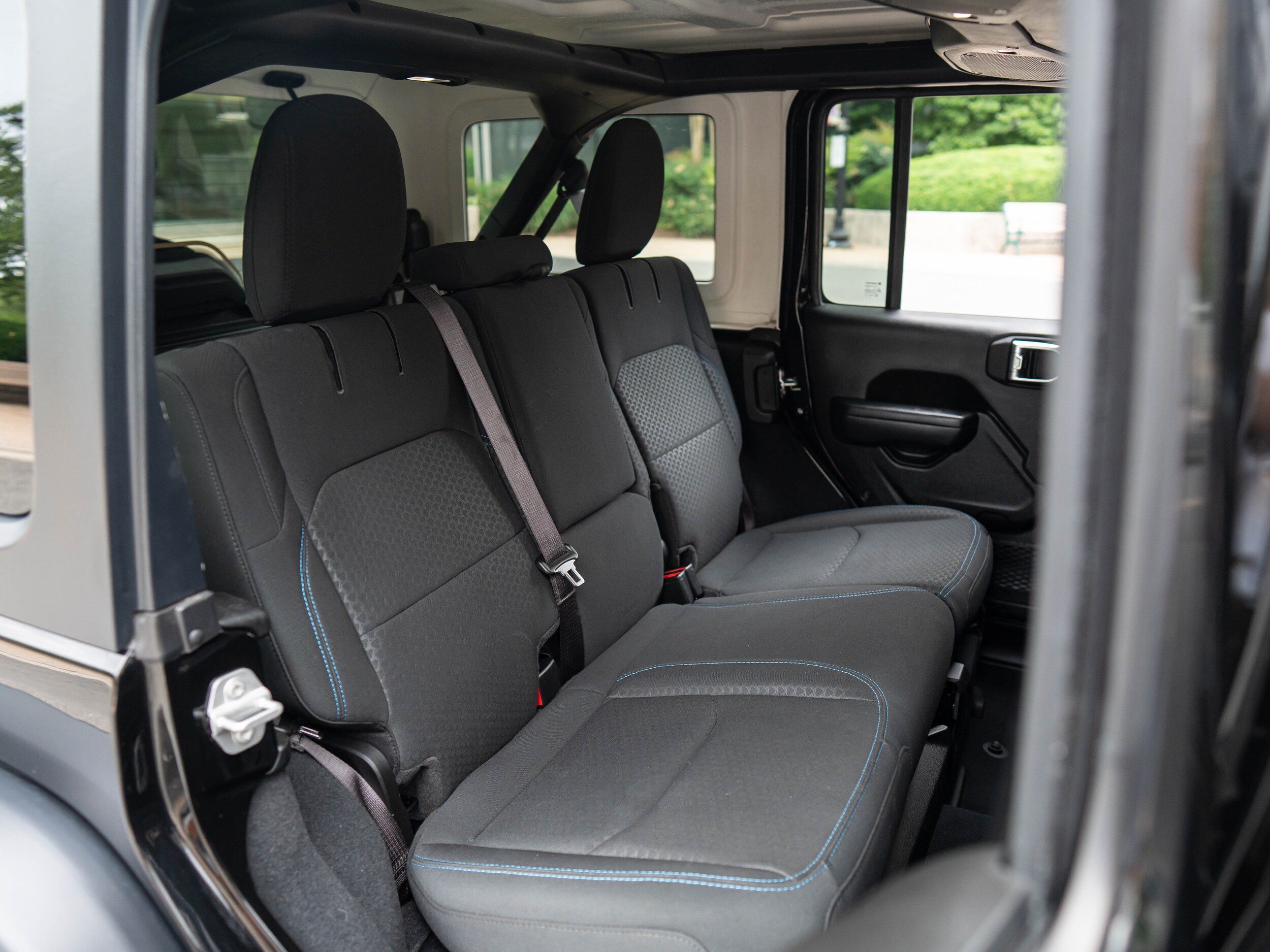 Vehicle image 17 of 59