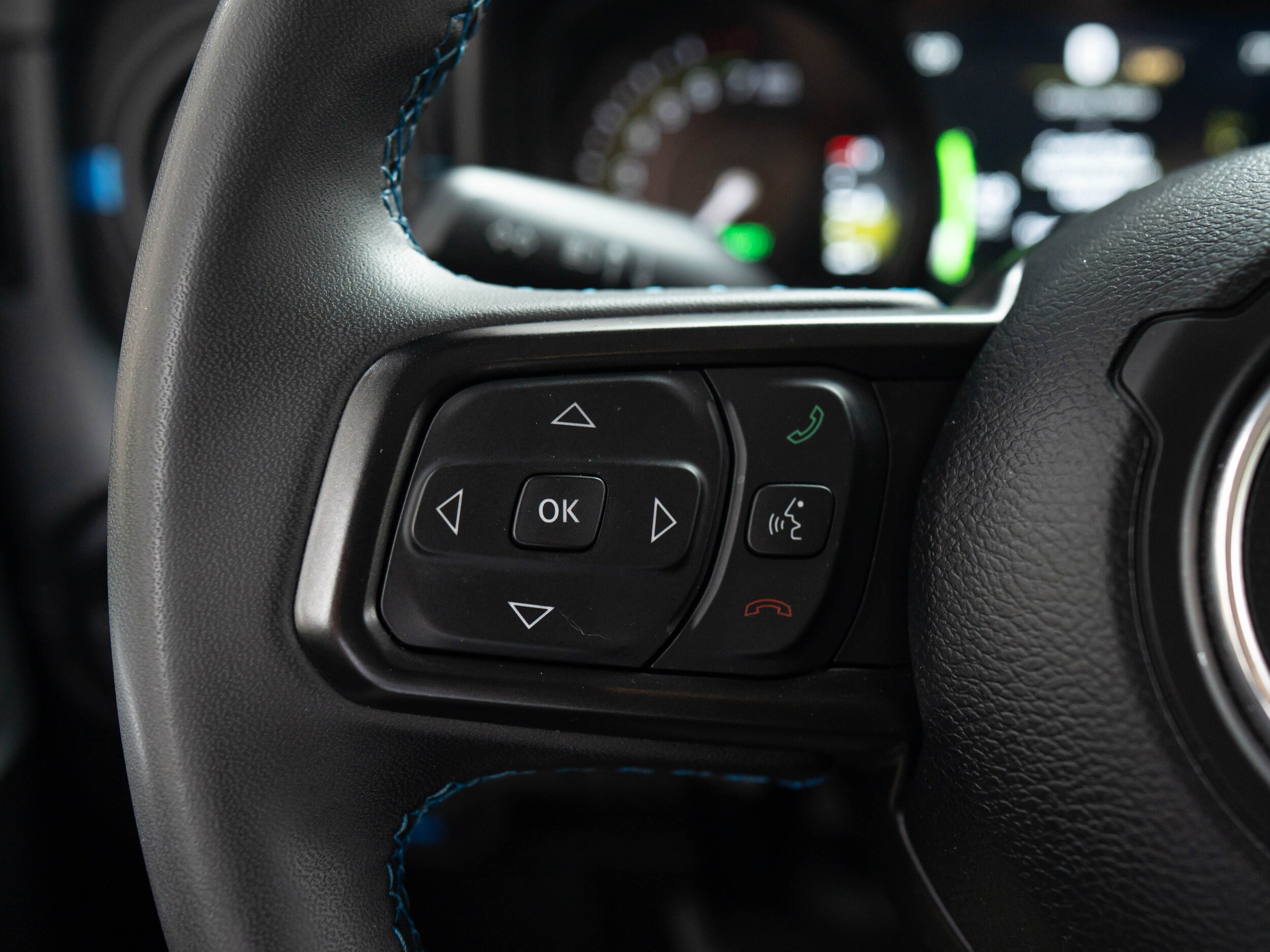 Vehicle image 25 of 59