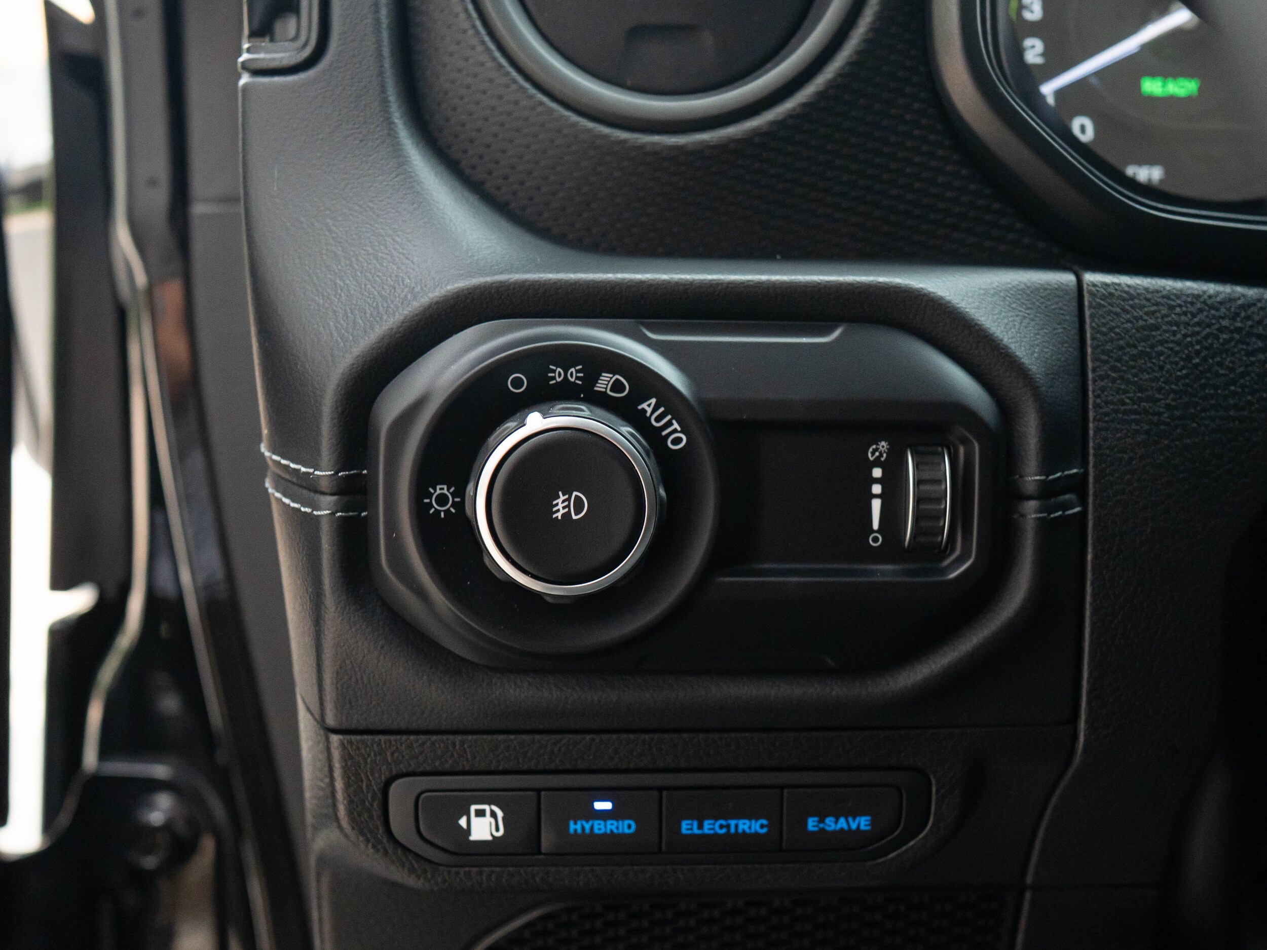Vehicle image 40 of 59