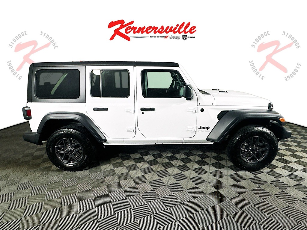 Vehicle image 4 of 20