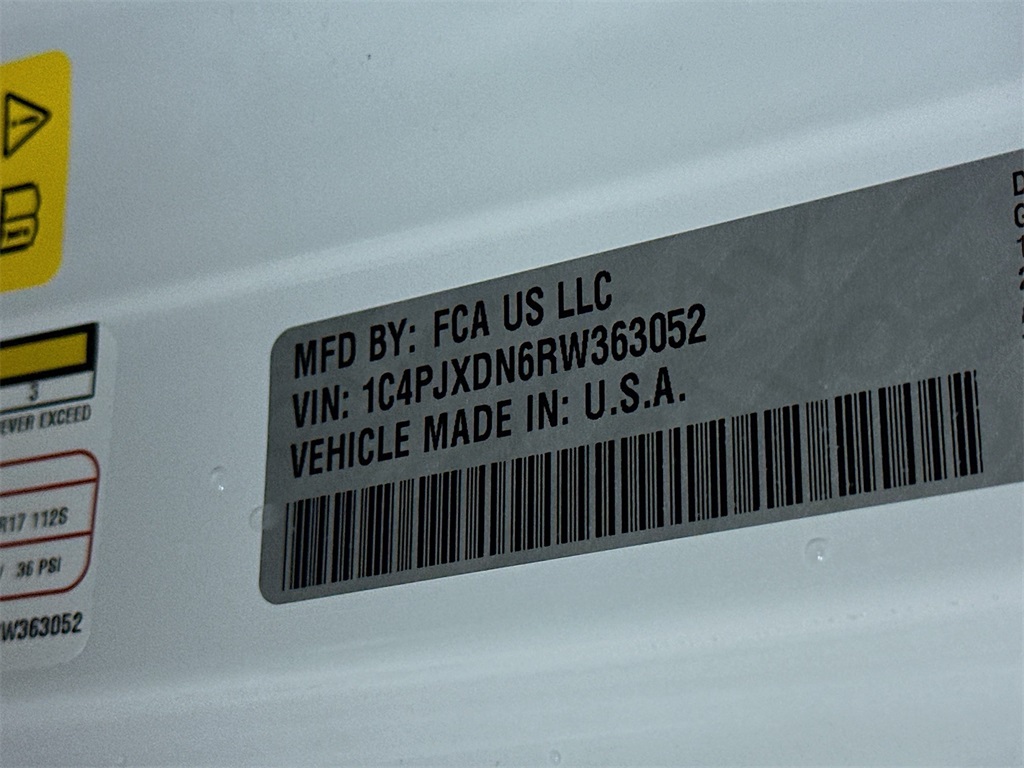 Vehicle image 19 of 20