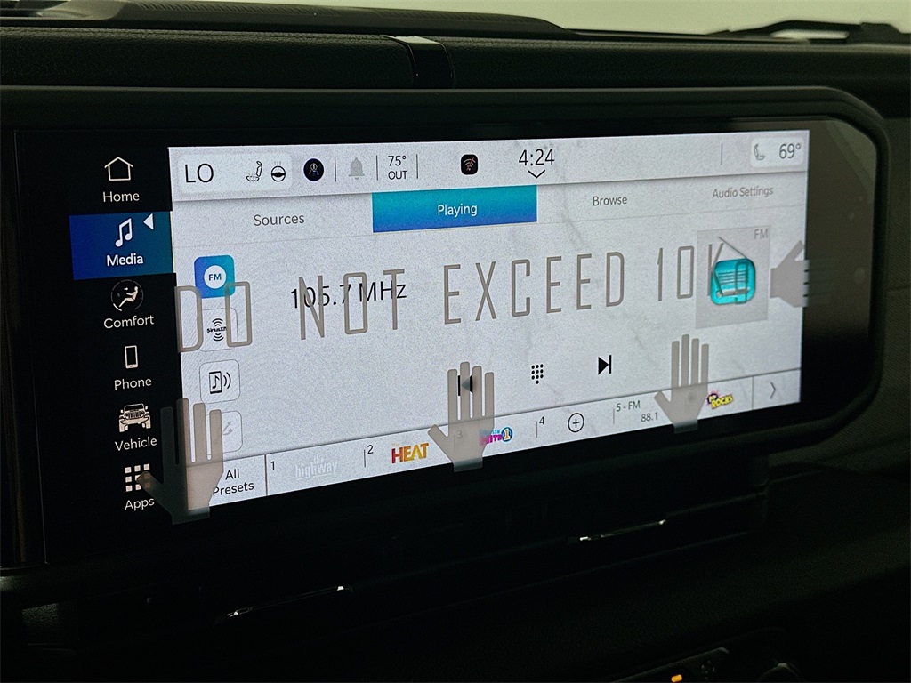Vehicle image 13 of 20