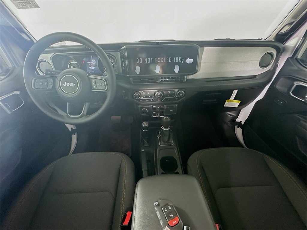 Vehicle image 9 of 20