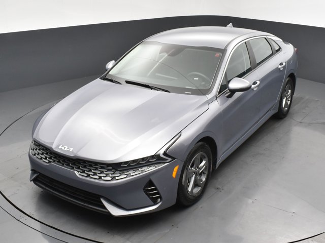 2024 Kia K5 LXS Image 4 of 33