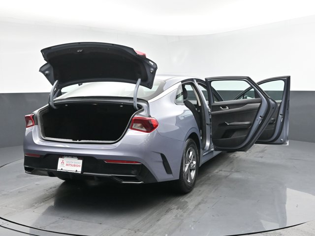 2024 Kia K5 LXS Image 14 of 33