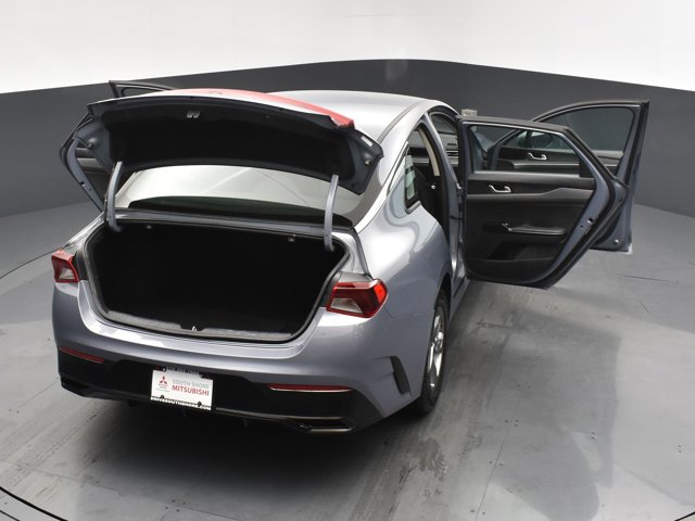 2024 Kia K5 LXS Image 12 of 33