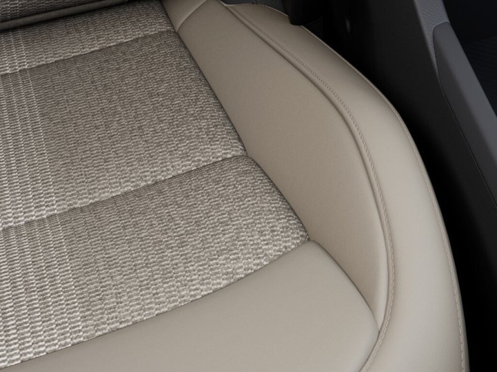 Vehicle image 25 of 28