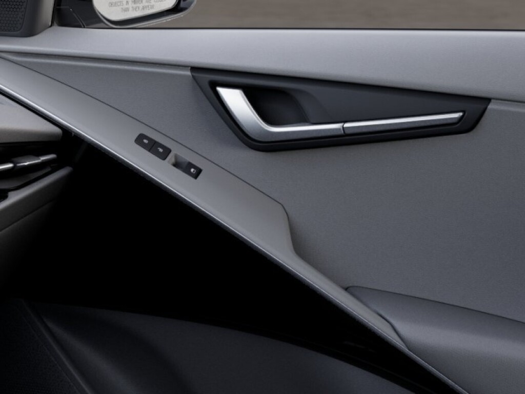 Vehicle image 26 of 28
