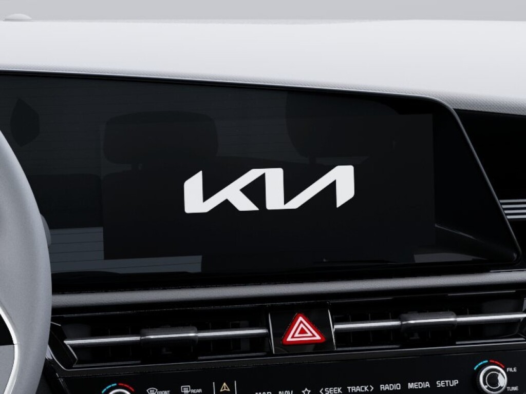 Vehicle image 21 of 28